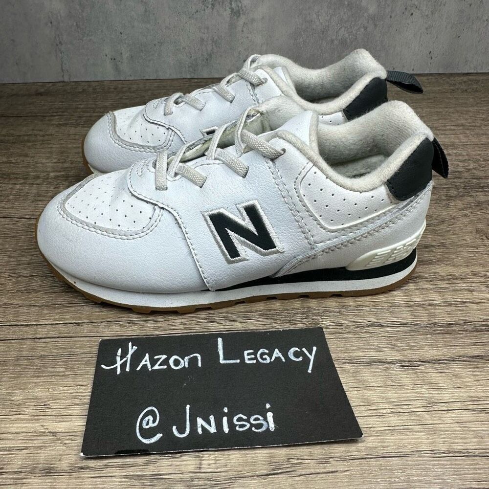 New Balance 574~Toddler Boys  Leather Black/White Sneakers~Size‎ 10